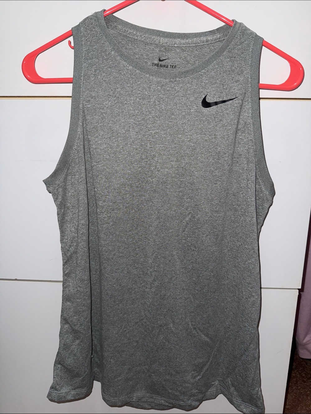 Nike Women’s Grey Sleeveless Athletic Tank Top NWOT